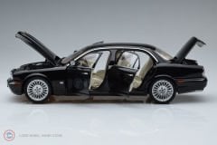 1:18 2003 Jaguar XJ-Series (X350)