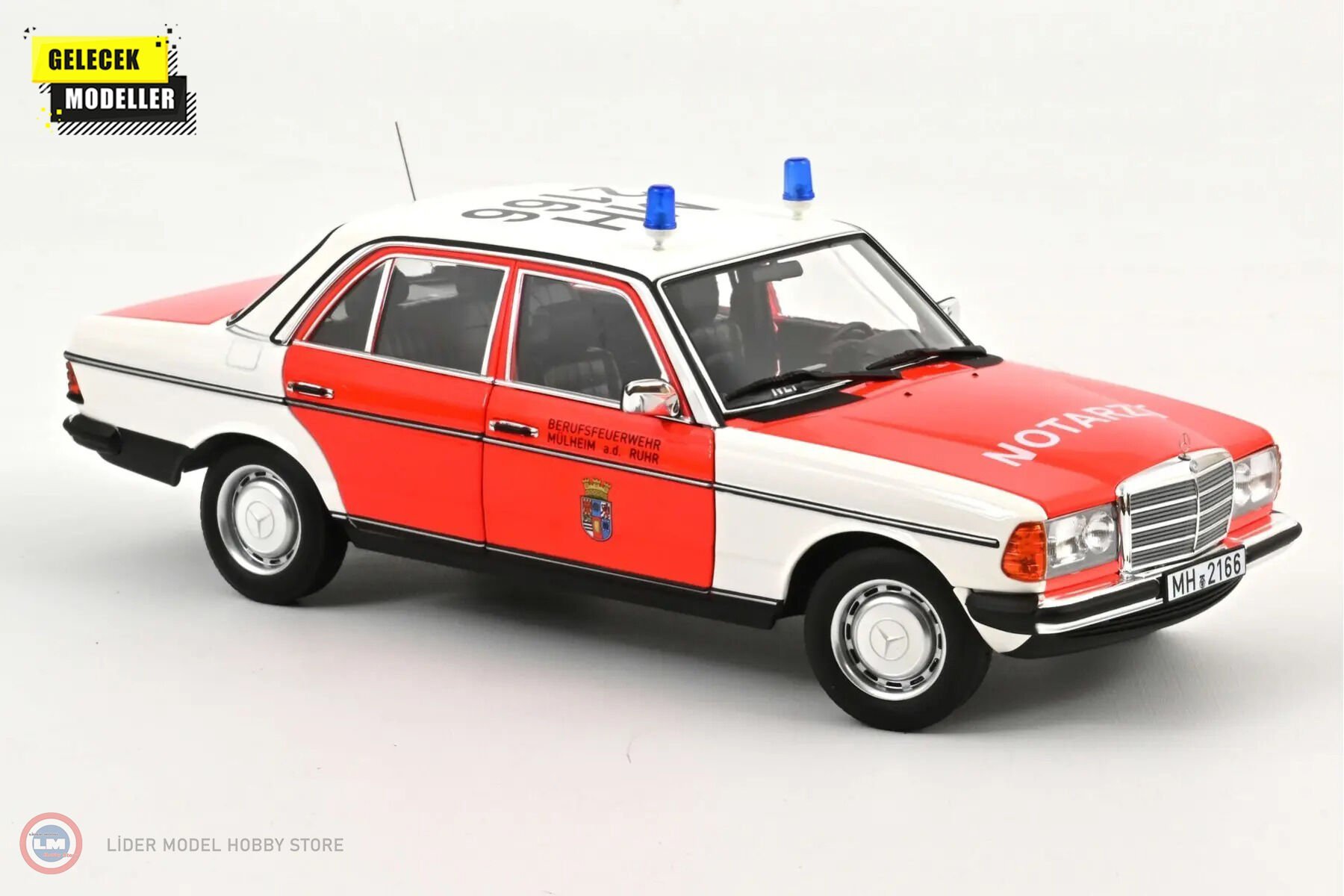 1:18 Norev 1984 Mercedes Benz 200 W123 Emergeny Ambulance