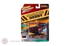 1:64 Johnny Lightning 1977 Oldsmobile Cutlass Stock Car - Demolition Derby