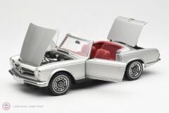 1:18 1968 Mercedes Benz 280SL W113 Pagode