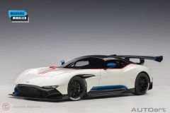 1:18 Aston Martin Vulcan 70261 (Stratus White)