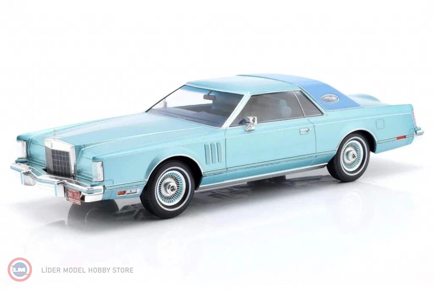 1:18 MCG 1978 Lincoln Continental Mark V