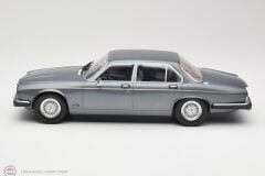1:18 MCG Jaguar XJ Series 3 1979 - darkgrey