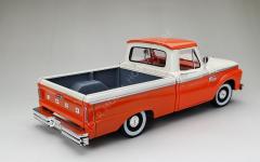 1:18 1965 Ford F-100 Custom Cab Pickup