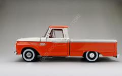 1:18 1965 Ford F-100 Custom Cab Pickup