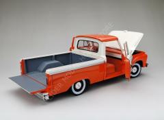 1:18 1965 Ford F-100 Custom Cab Pickup