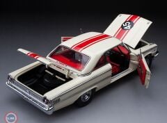 1:18 Sunstar 1963 Ford Galaxie 500 XL No45 Jack Sears British Saloon Car Championship Winner