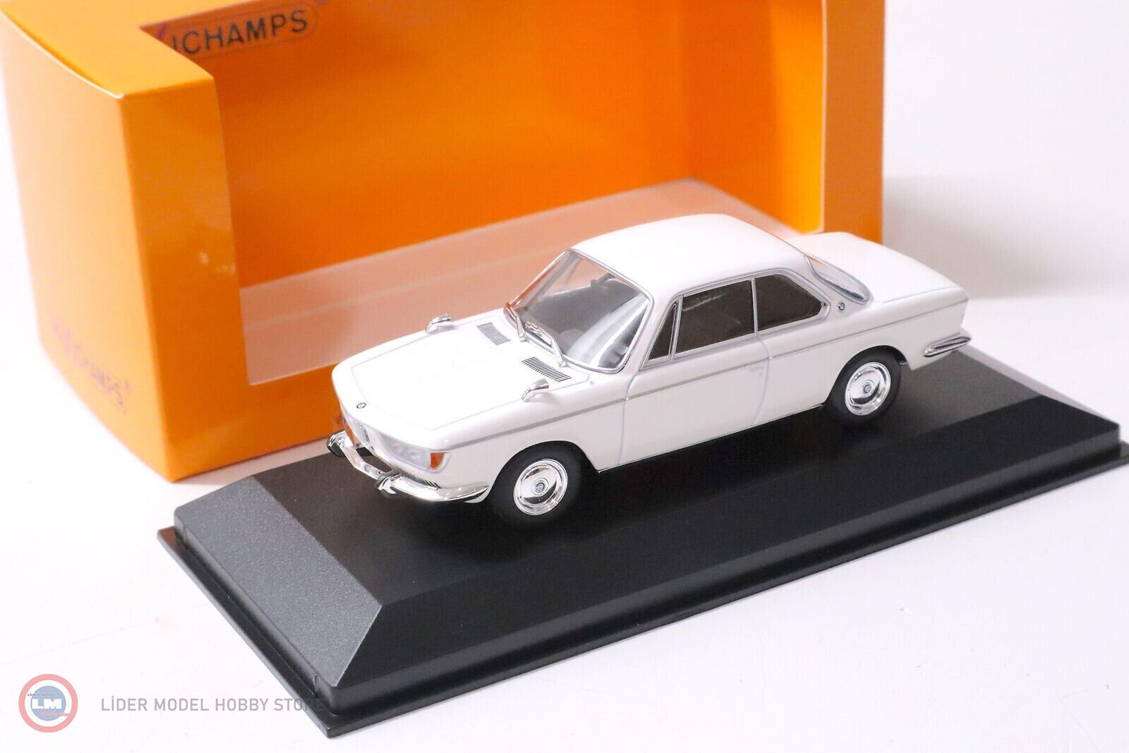 1:43 1967 BMW 2000 CS Coupe