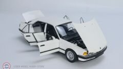 1:18 Minichamps 1986 BMW 730i E32 - White