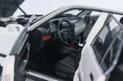 1:18 Minichamps 1986 BMW 730i E32 - White