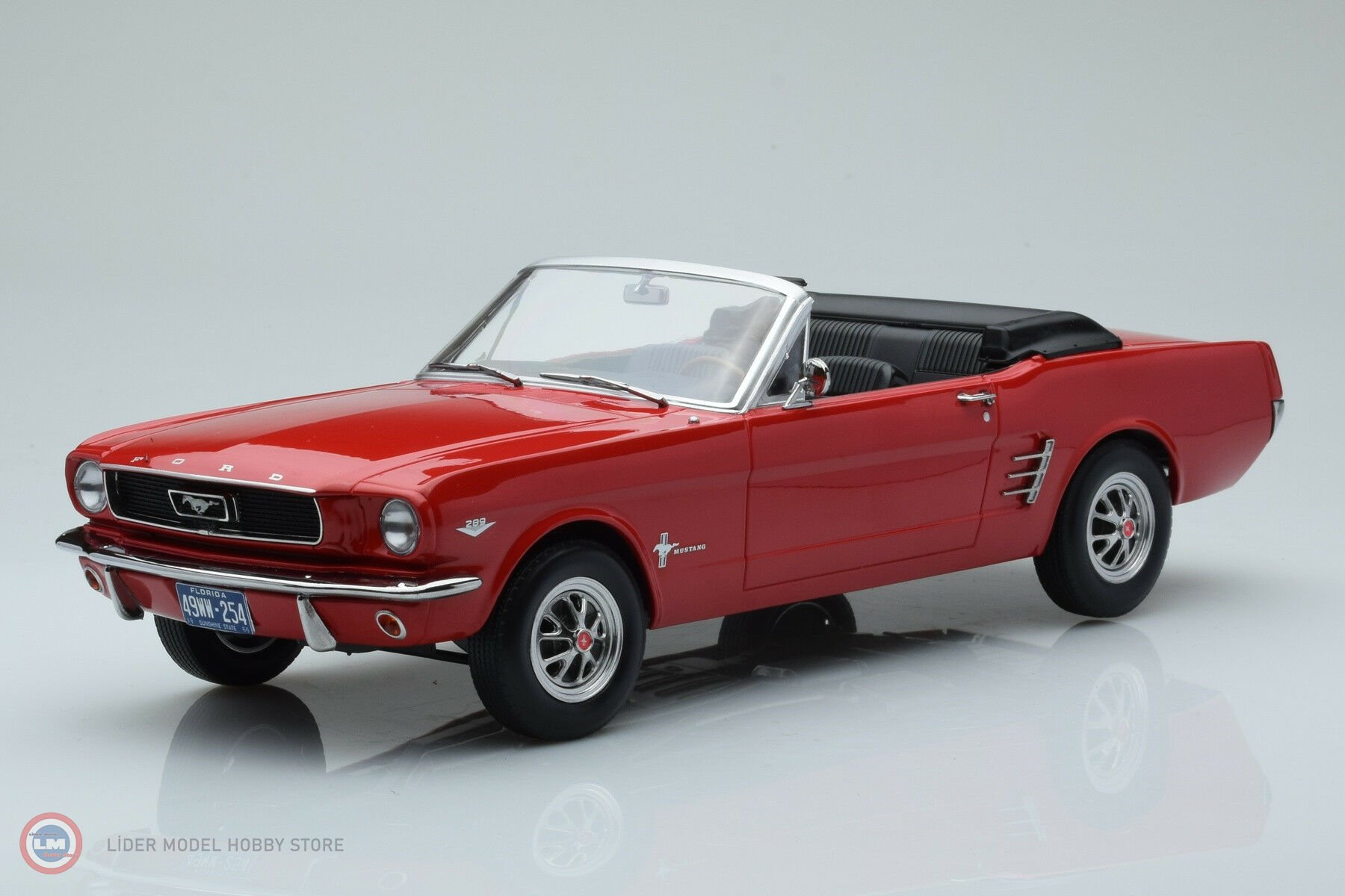 1:18 Norev 1966 Ford Mustang Convertible