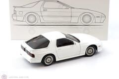 1:18 Whelart Mazda Savanna RX-7 FC3S Coupe