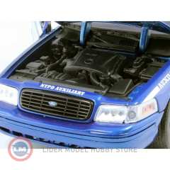 1:18 2001 Ford Crown Victoria NYPD Polis Aracı