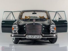 1:18 Norev 1968 Mercedes Benz 280 SE W108 Pine Green