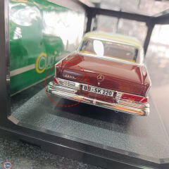 KUSURLU 1:18 1959 Mercedes Benz 220SE W111