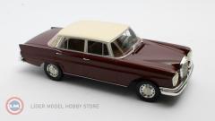 KUSURLU 1:18 1959 Mercedes Benz 220SE W111