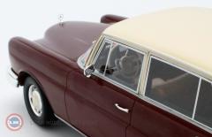 KUSURLU 1:18 1959 Mercedes Benz 220SE W111
