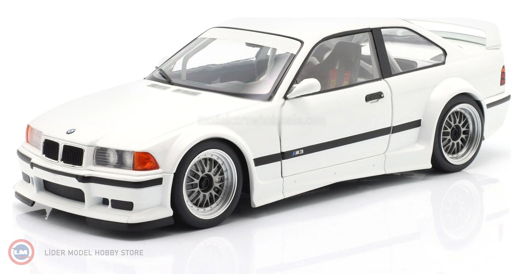 1:18 WERK83 1993 BMW M3 (E36) GTR