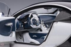 1:12 Bugatti Chiron (Glacier White  Atlantic Blue)