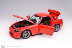 1:18 MotorHelix 2007 Honda S2000 Type S Hard Top With Engine And Accessories