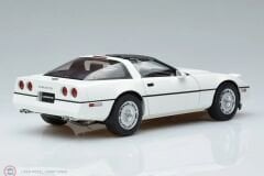 1:18 Autoart 1986 Chevrolet Corvette Spider