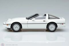 1:18 Autoart 1986 Chevrolet Corvette Spider