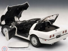 1:18 Autoart 1986 Chevrolet Corvette Spider
