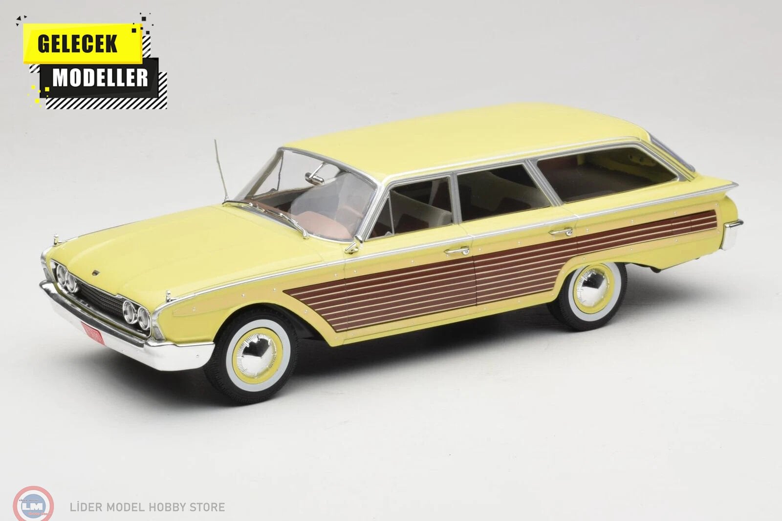 1:18 MCG 1960 Ford LTD Country Squire