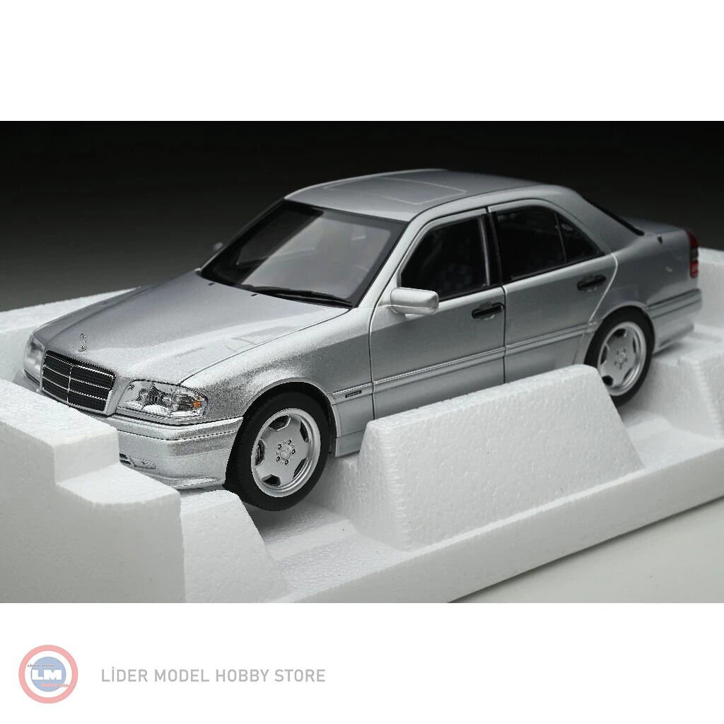 1:18 1993 Mercedes Benz C Class C36 AMG W202