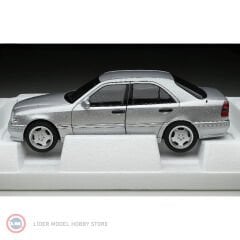 1:18 1993 Mercedes Benz C Class C36 AMG W202
