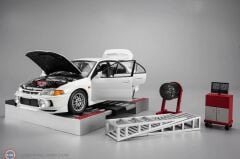 1:18 Motorhelix 1999 Mitsubishi Lancer Evo 6 With Engine and Dyno Set