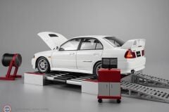 1:18 Motorhelix 1999 Mitsubishi Lancer Evo 6 With Engine and Dyno Set
