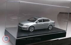 1:43 2010 Volkswagen Passat Limousine B7