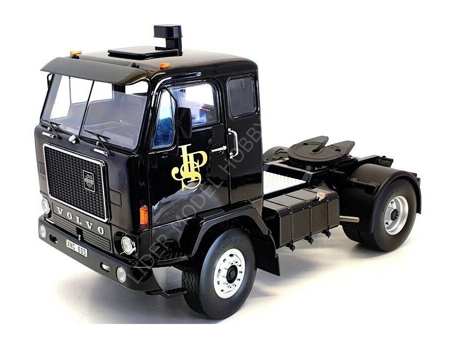 1:18 1977 Volvo F88 John Player Special