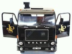 1:18 1977 Volvo F88 John Player Special