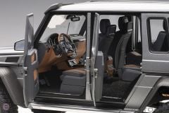 1:18 Autoart 2013 Mercedes Benz G63 AMG 6x6 Truck