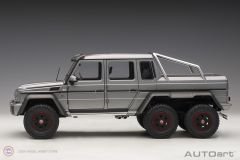1:18 Autoart 2013 Mercedes Benz G63 AMG 6x6 Truck