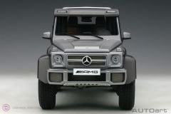 1:18 Autoart 2013 Mercedes Benz G63 AMG 6x6 Truck