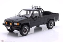1:18 KK Scale Toyota Truck Xtra Cab 4x4 (Hilux) (1985) - black