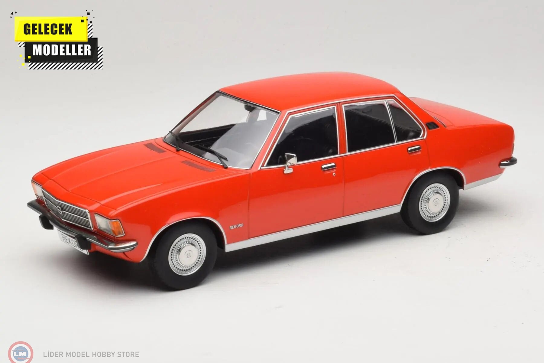 1:18 MCG 1972 Opel Rekord D