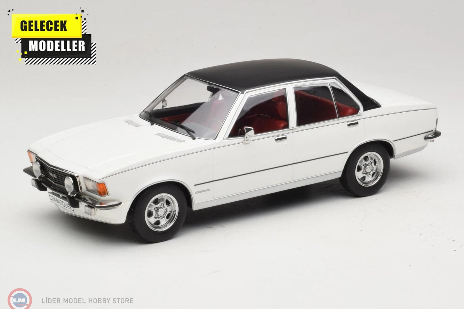 1:18 MCG 1972 Opel Commodore B