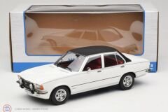 1:18 MCG 1972 Opel Commodore B