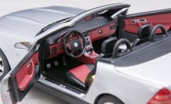 1:18 1996 Mercedes Benz SLK 350 Brillant Silver