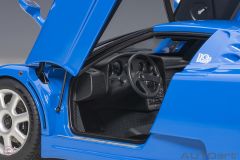 1:18 Bugatti EB110 SS Mavi
