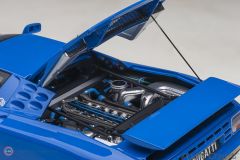 1:18 Bugatti EB110 SS Mavi