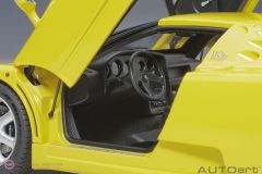 1:18 Bugatti EB110 SS Sarı