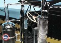 1:18 Road Kings 1989 Kenworth W900 ''Smokey and the Bandit''