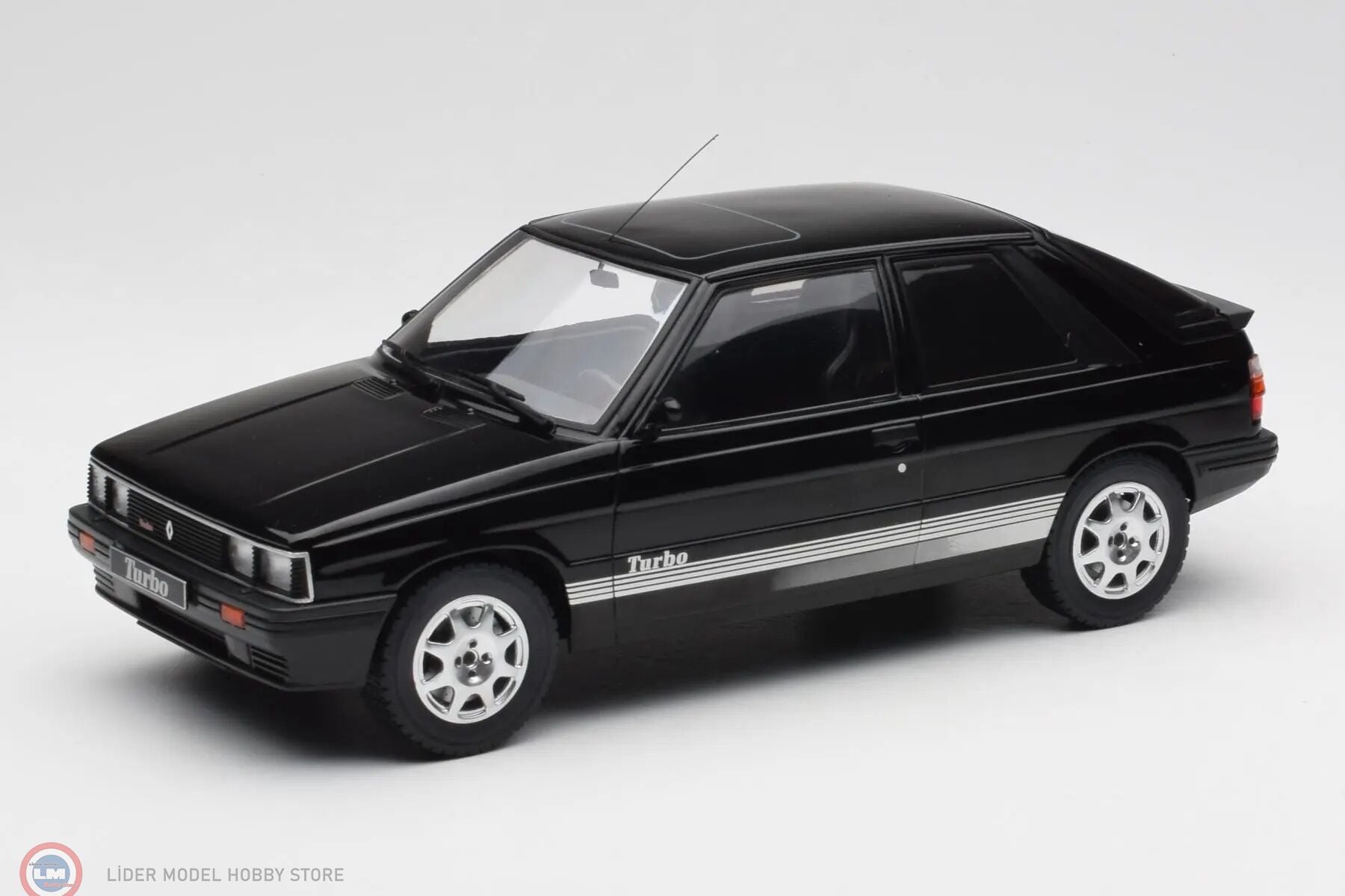 1:18 IXO 1987 Renault 11 Turbo- black - Custom Tunning
