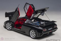 1:18 Bugatti EB110 SS Siyah