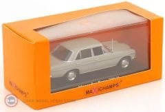 1:43 Maxichamps 1968 Mercedes Benz 200/8 Series 1